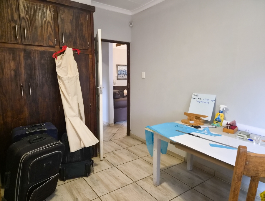 3 Bedroom Property for Sale in Mooivallei Park North West
